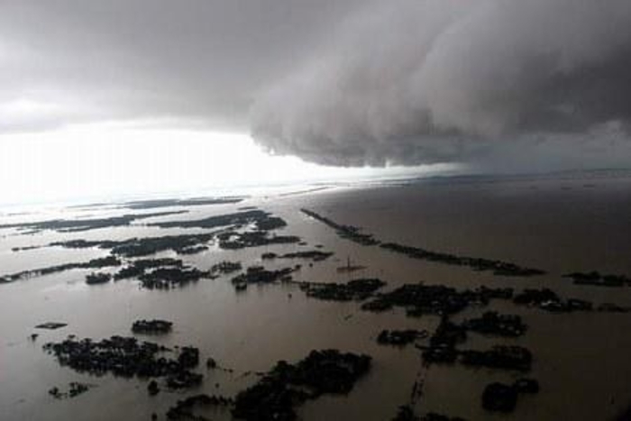 Наводнения и цунами: десять самых смертоносных