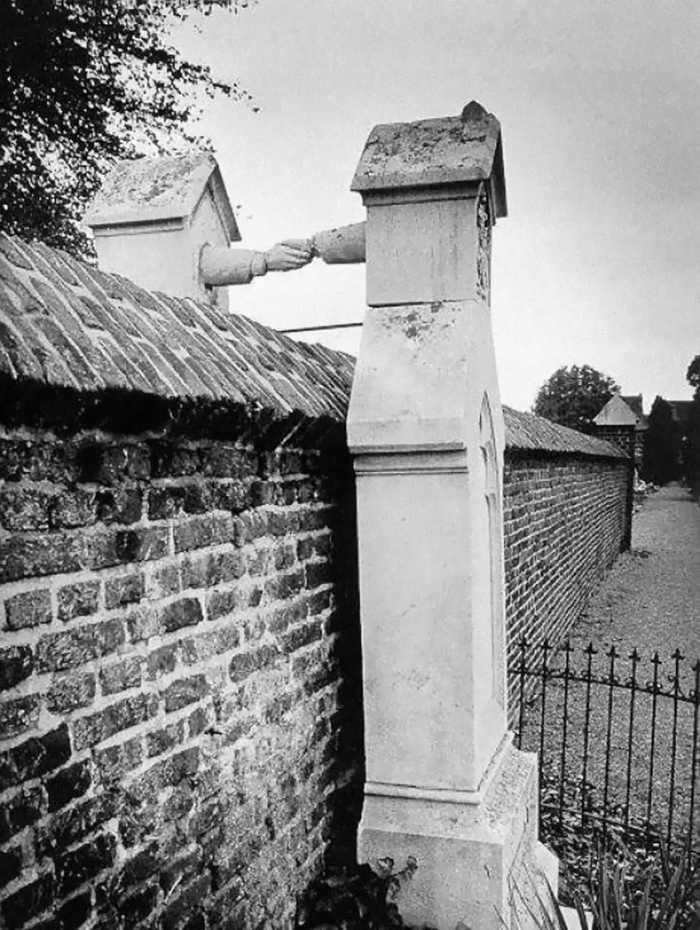 Странная мертвечина: 10 самых необычных могил