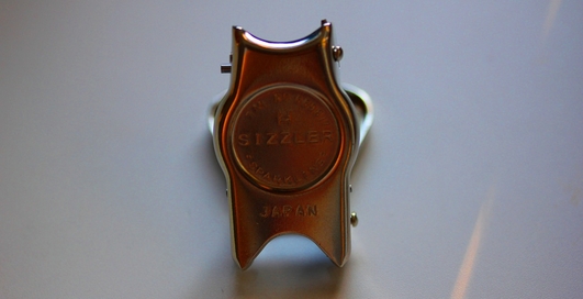 Sizzler: создана чудо-открывалка для фанатов пива