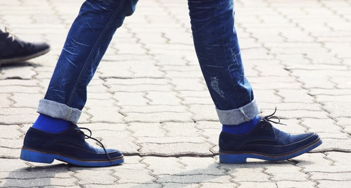 Как правильно закатывать джинсы: 3 модных правила