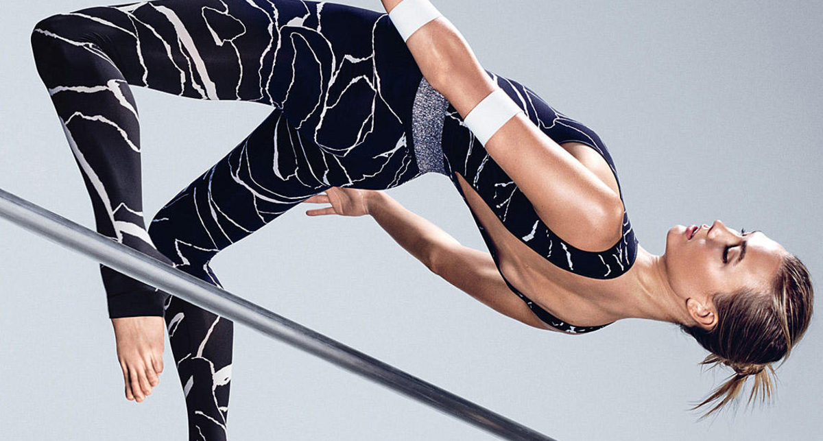 Карли Клосс: спортивная фотосессия для Self Magazine