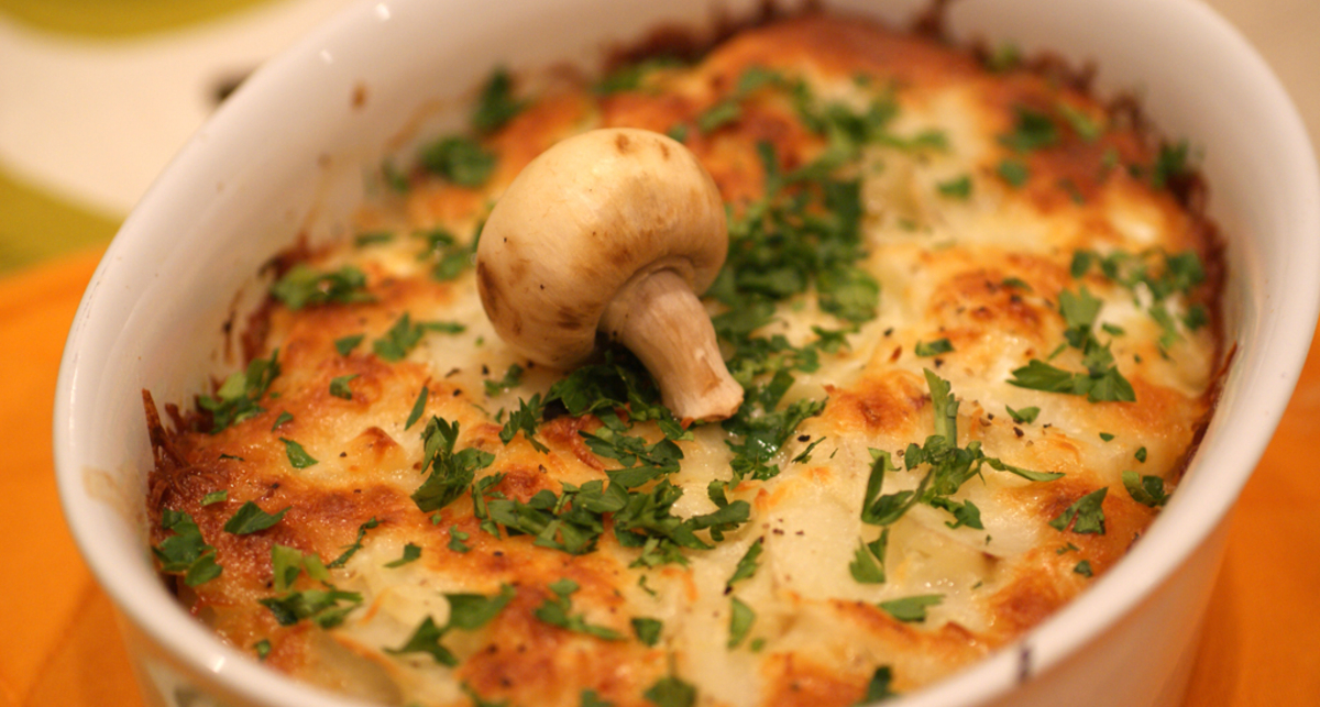 Мужской рецепт: картофельная запеканка с грибами