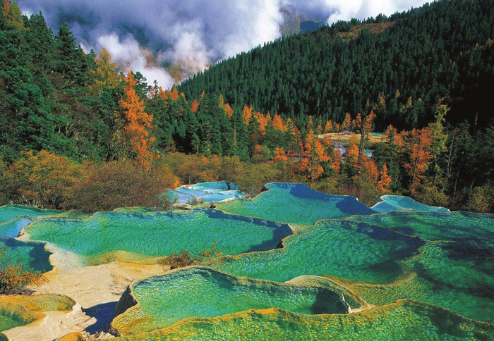 10 самых разноцветных озер в мире