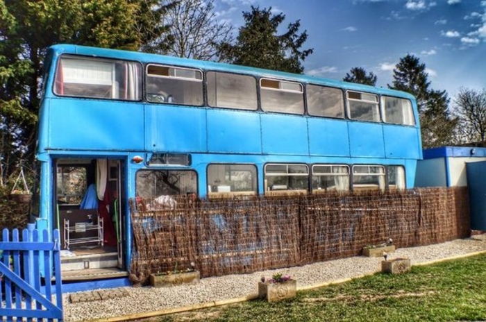Дом на колесах: бывшие автобусы трансформировались в жилье