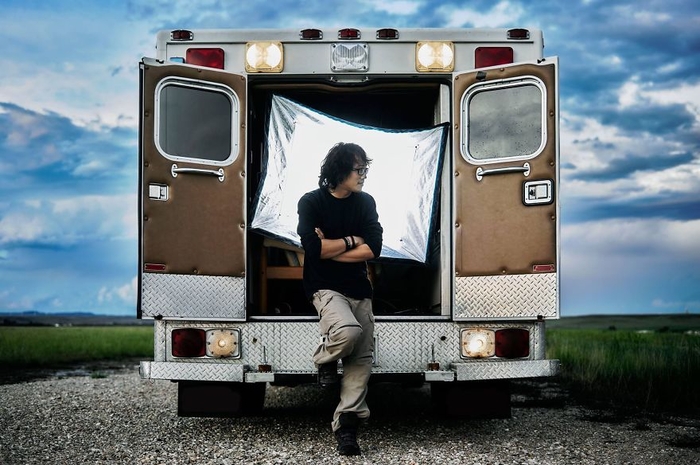 На фоне стихии: жуткое развлечение американских экстремалов На фоне стихии: жуткое развлечение американских экстремалов