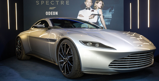 Aston Martin DB10: авто Джеймса Бонда выставили на продажу