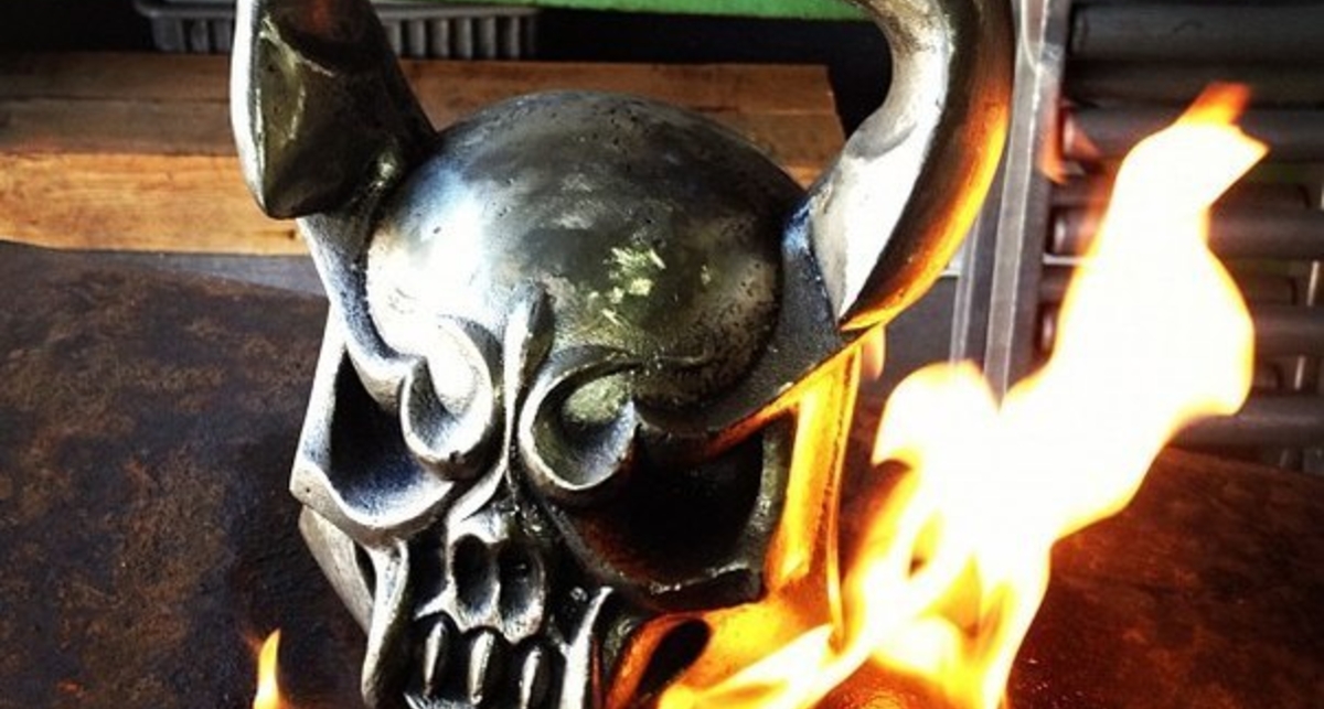 Чертово железо: фото суровых гирь Demonbells