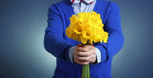 Какие цветы дарить на 8 марта: советы стилиста