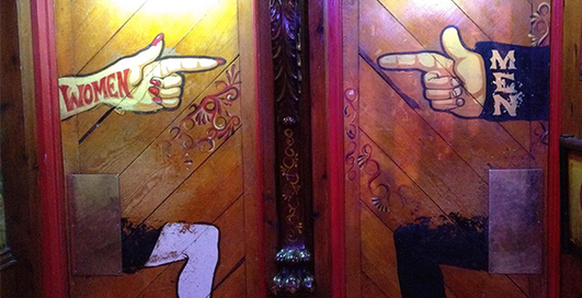 М и Ж: тридцать креативных знаков на туалетах