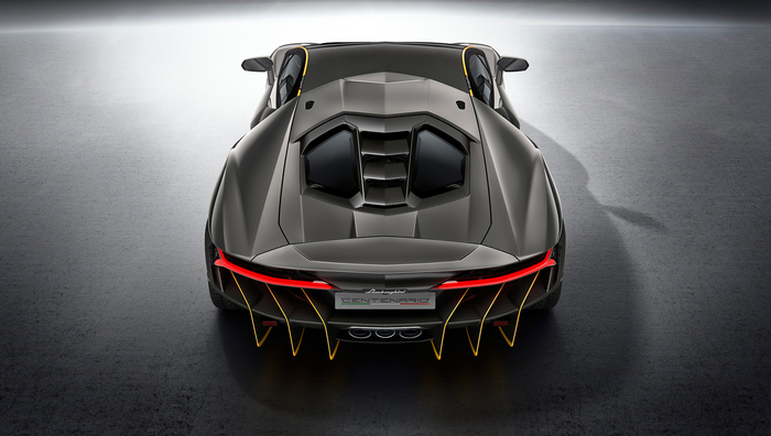 Lamborghini Centenario: компания презентовала юбилейный спорткар