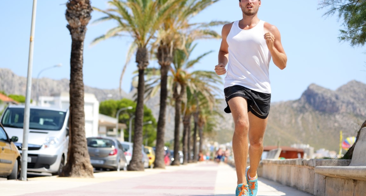 Бег в жару: три закона летней тренировки