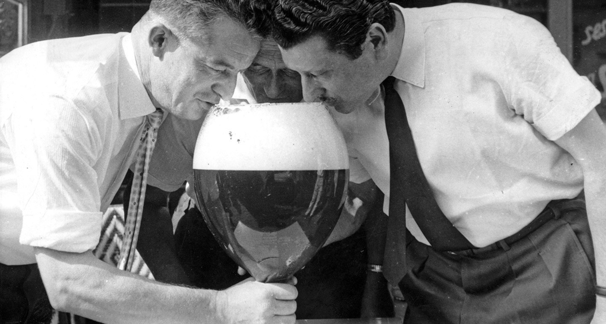 Как объем бокала влияет на алкоголизм — ученые