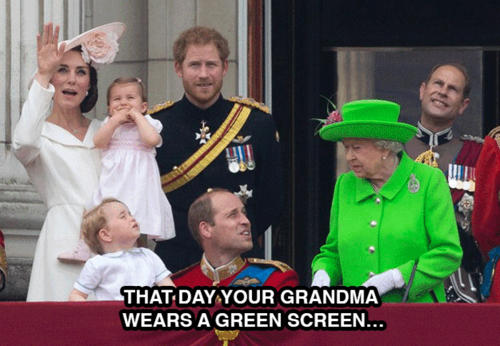 День рождения Елизаветы II: смешные фото наряда королевы