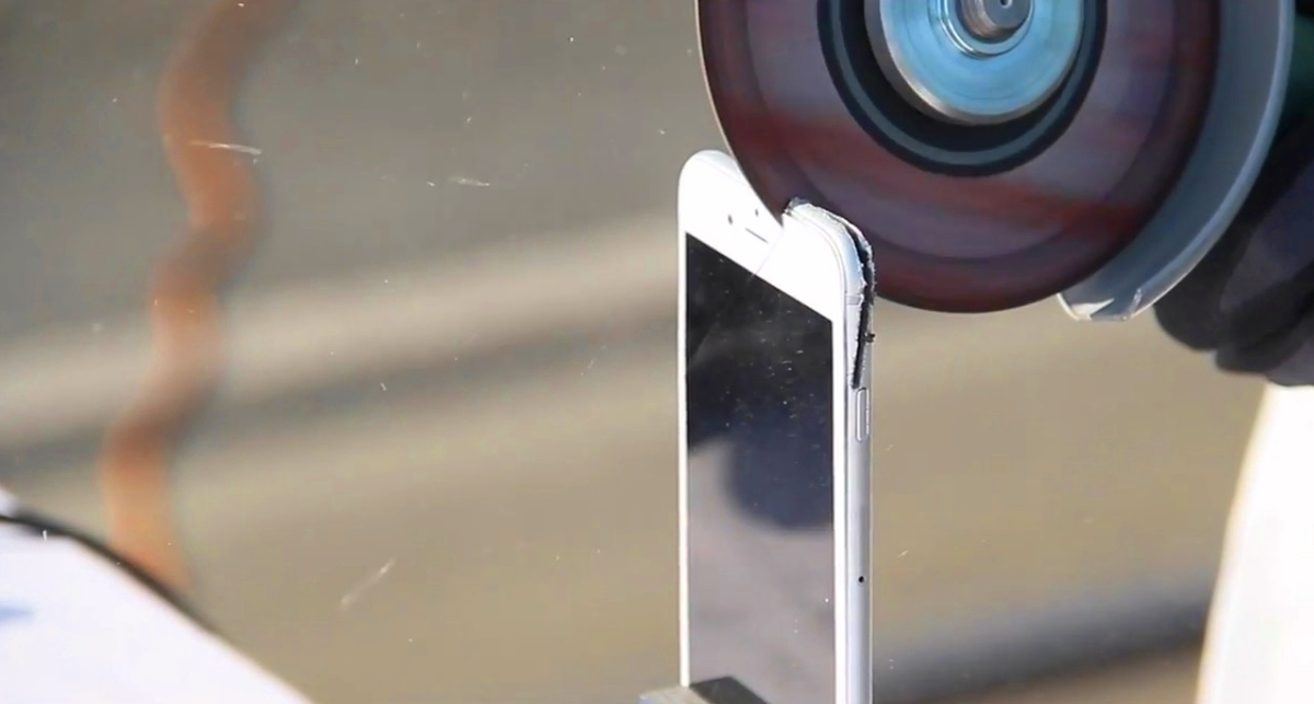 Как с помощью болгарки и дрели сделать iPhone 7