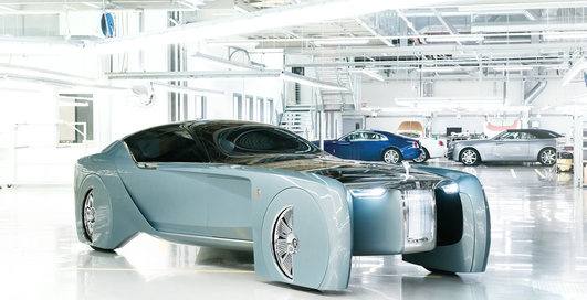 Rolls-Royce 103EX: элитный концепт без руля и педалей