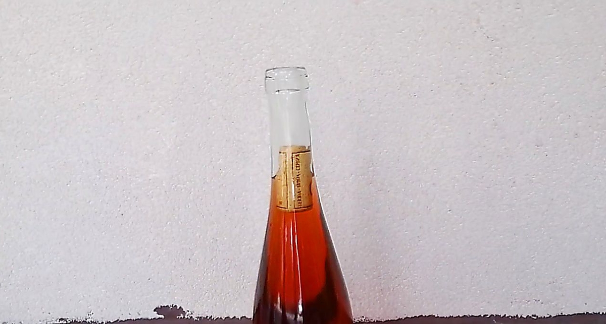 Как вытащить пробку, застрявшую в бутылке с вином