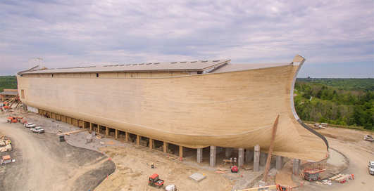 Ноев ковчег за $100 млн: гигантская лодка для американцев