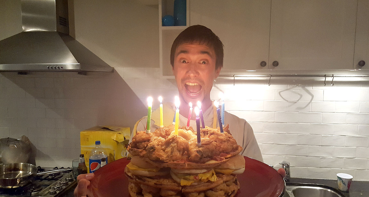 Мужской торт: австралиец собрал еду из фаст-фудов