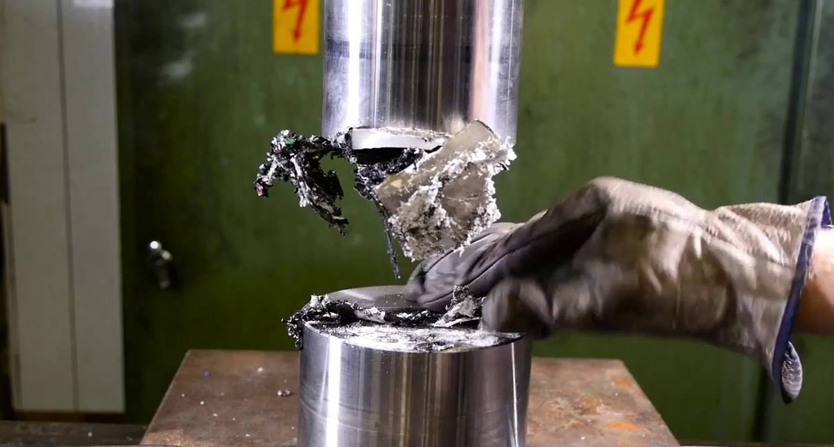 iPhone 7: безжалостный краш-тест