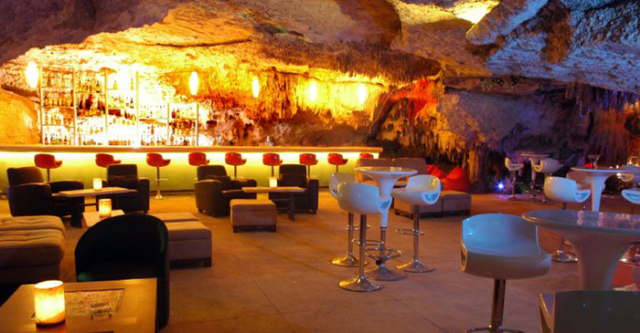 Куда сводить девушку, если у тебя есть лишние деньги