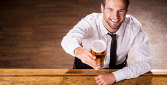 Пиво мужчин делает креативнее — ученые