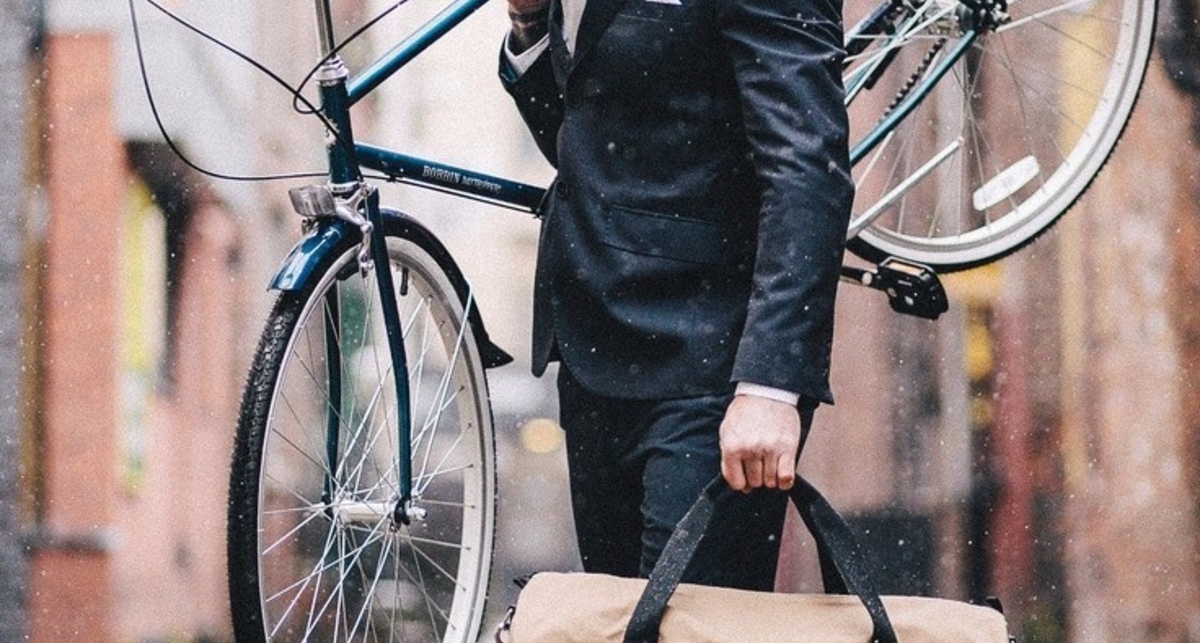 Спортивные сумки: двадцать стильных хитов сезона