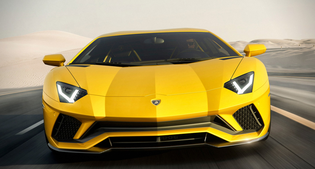 Lamborghini Aventador S: желтый бык забодает рынок