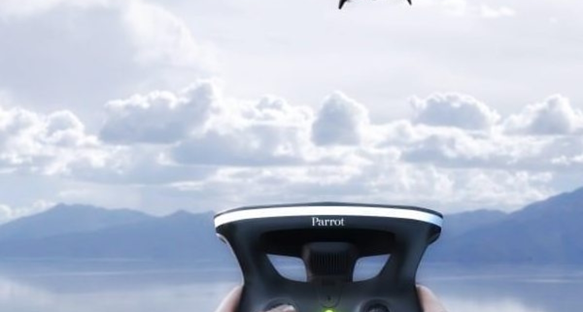 Квадрокоптер Parrot Bebop 2 приобрел возможности летающего папарацци