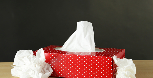 Может ли картонная коробка c салфетками убить человека