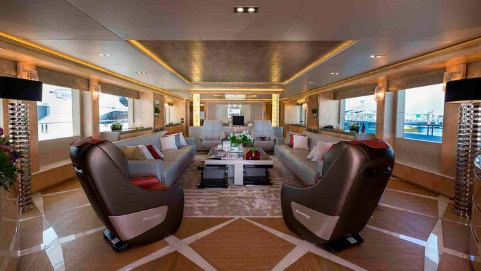 Majesty 155 Sehamia: плавучий дворец с драгоценными камнями Majesty 155 Sehamia: плавучий дворец с драгоценными камнями