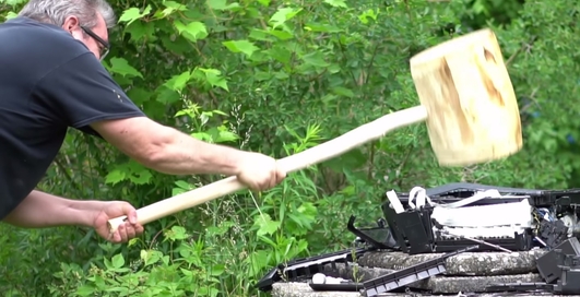 Устрой дестрой: деревянная кувалда VS убитый принтер