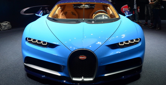 Обжора Bugatti Chiron: сколько топлива ест гиперкар