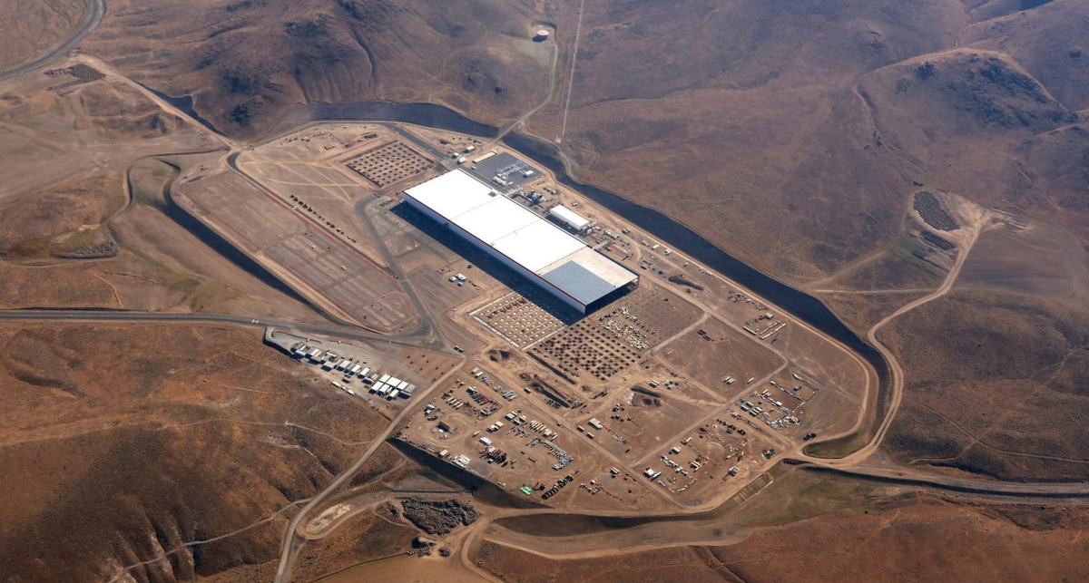 Гигафабрика Tesla: как выглядит самый большой завод в мире