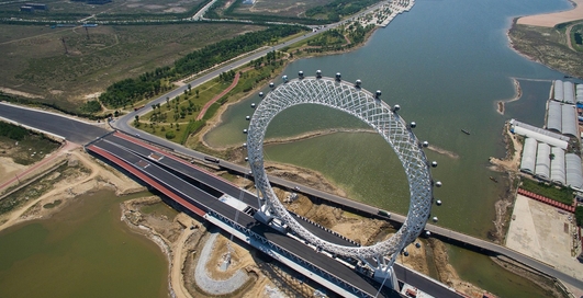 4600 тонн стали: самое уникальное чертово колесо в мире