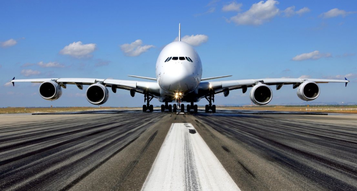 Чуть не разбились: экстрим-посадка Airbus A380 в Дюссельдорфе