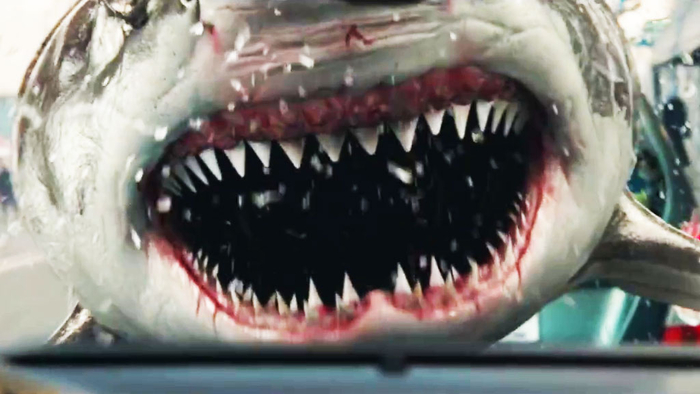 Взорвется ли водолазный баллон, если его прострелить в пасти акулы