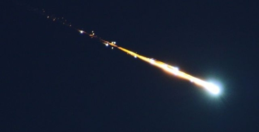 В Китае и Африке сняли видео падения метеорита на Землю