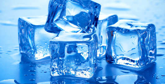 Лайфхаки со льдом: замена кондиционеру и сладости