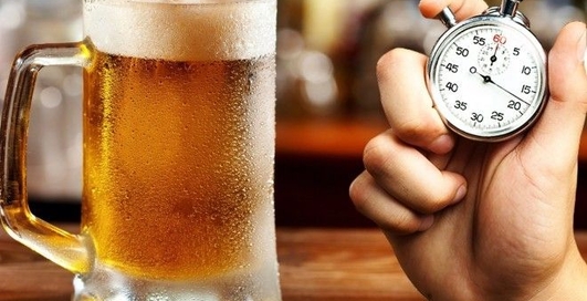 Лайфхак: как охладить пиво за одну минуту