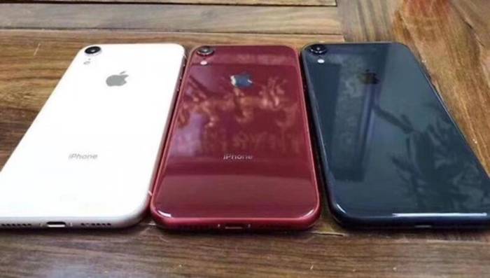 В сети уже показали фото нового iPhone XS