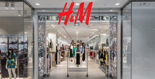 Масс-маркет H&M открыл второй магазин и спровоцировал ажиотаж