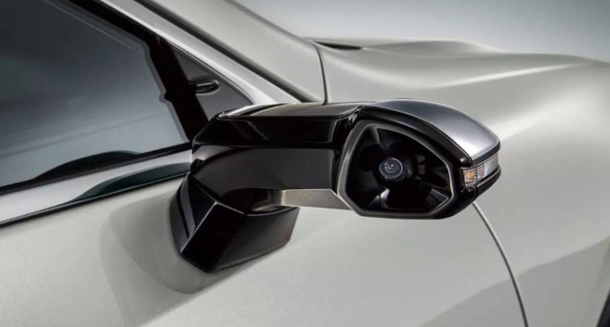 Стартовали продажи Lexus ES с камерами вместо зеркал