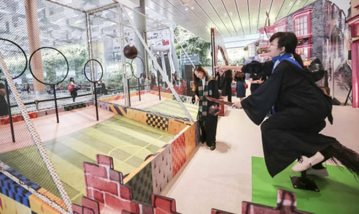 Аэропоттер: в Сингапуре украсили аэропорт в стиле вселенной Гарри Поттера
