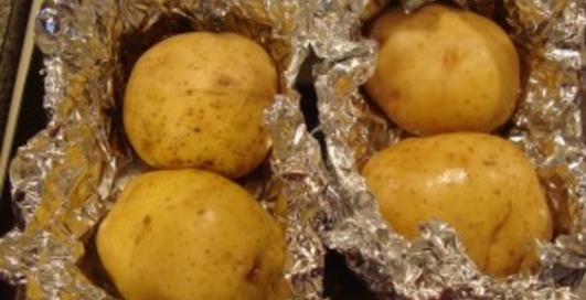 Картошка, запеченная в фольге