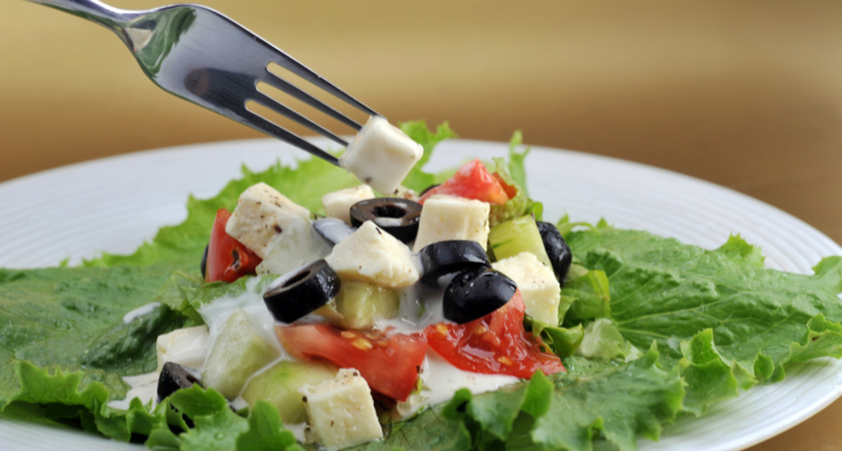 Греческий салат по-дачному