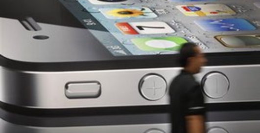 Японцы первыми смогли получить новый iPhone 4