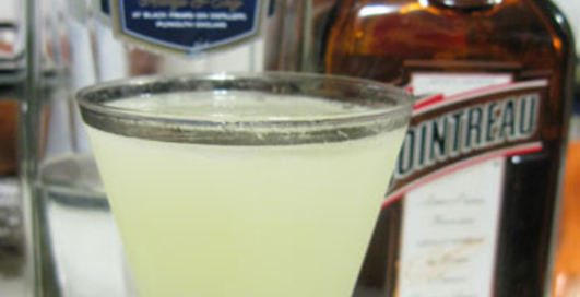 Коктейль White lady (Белая леди)