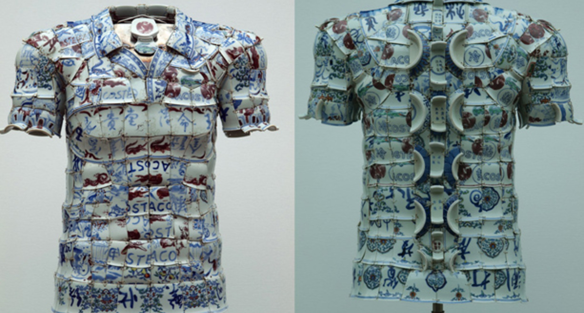 Китайцы создали футболку в осколках