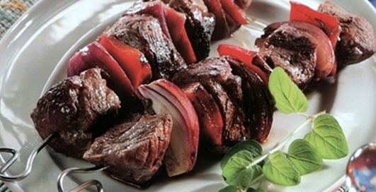 Баранина в греческом стиле: античный шашлык