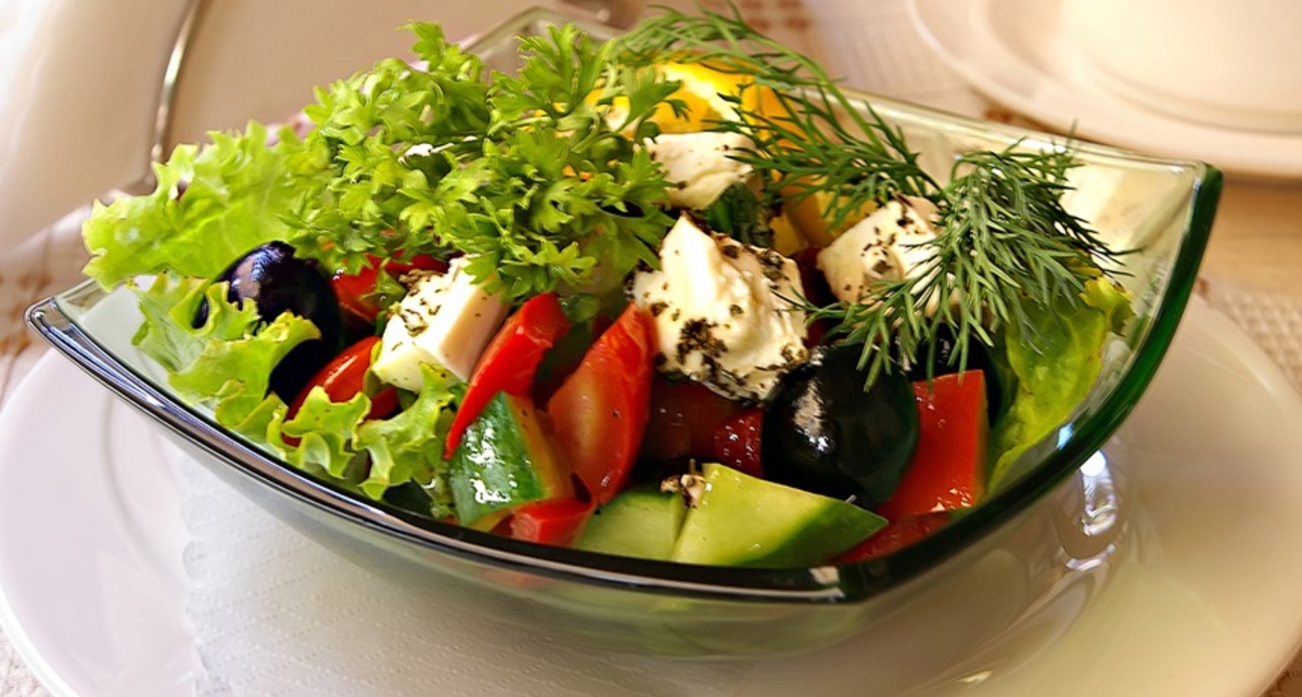 Готовим греческий салат